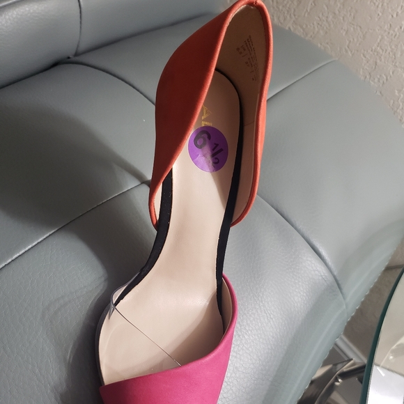 Shoes - Picture 3 of 3